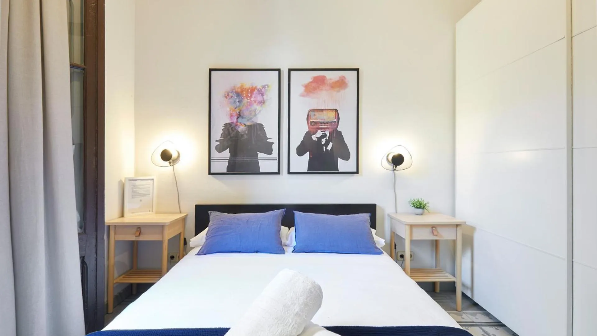 Classic Catalan Family Apartment With Balcony By Maison Pinata Barcelona
