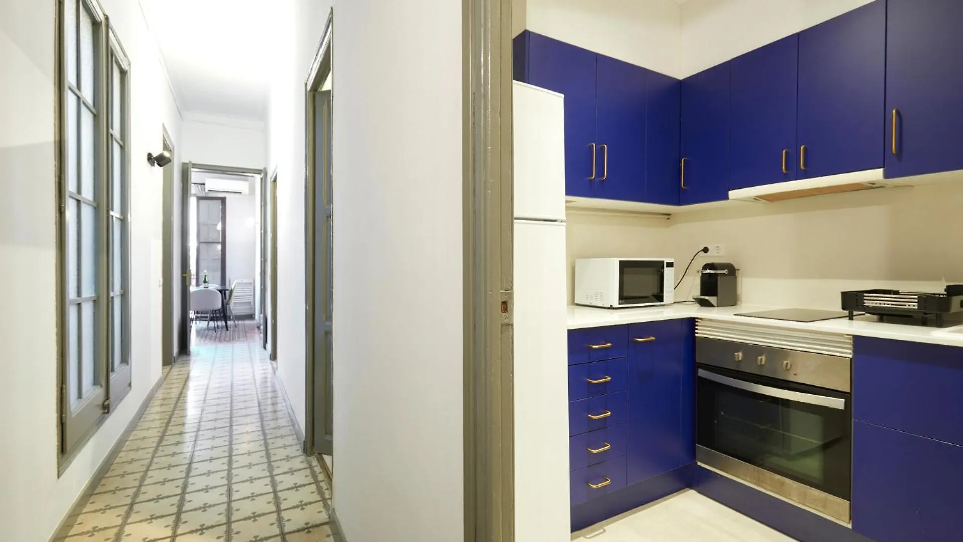 Classic Catalan Family Apartment With Balcony By Maison Pinata Barcelona Spain