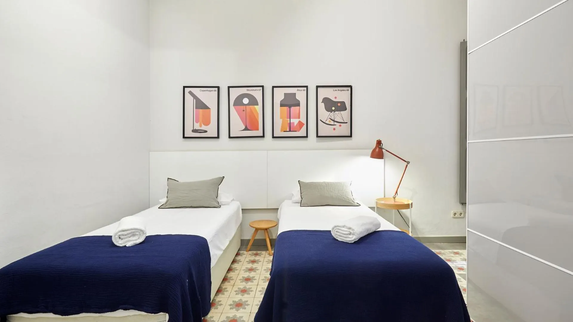 Classic Catalan Family Apartment With Balcony By Maison Pinata Barcelona 0*,